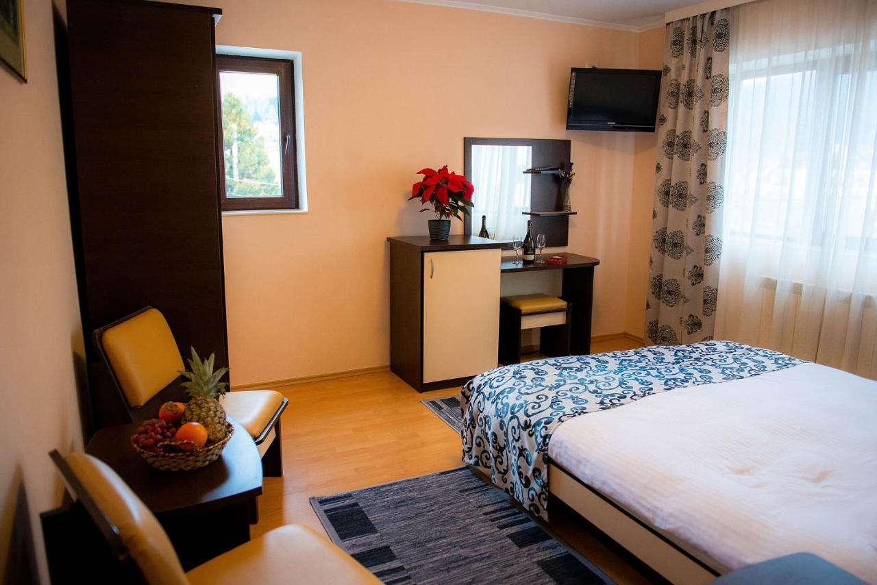 Hotel Casa Maia Buşteni Zewnętrze zdjęcie