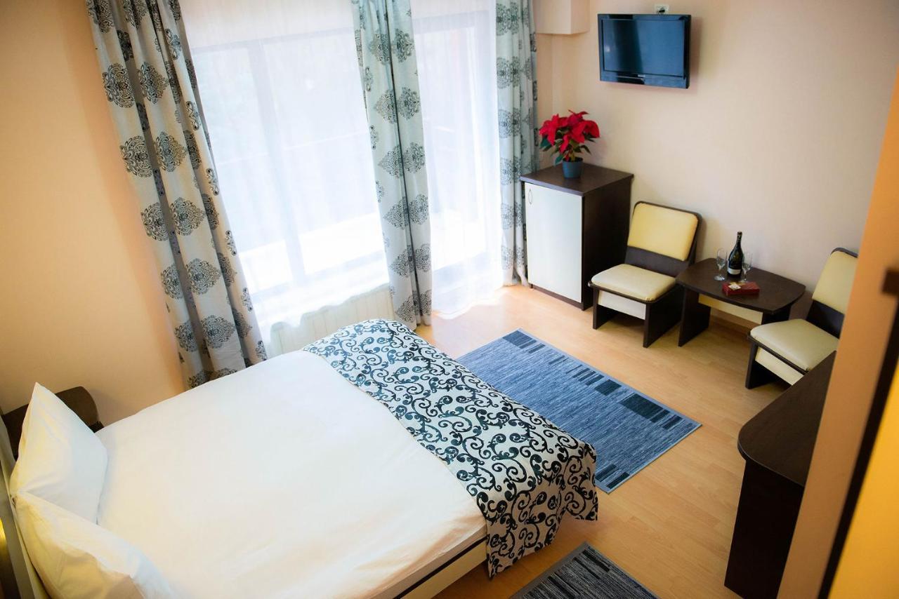 Hotel Casa Maia Buşteni Zewnętrze zdjęcie