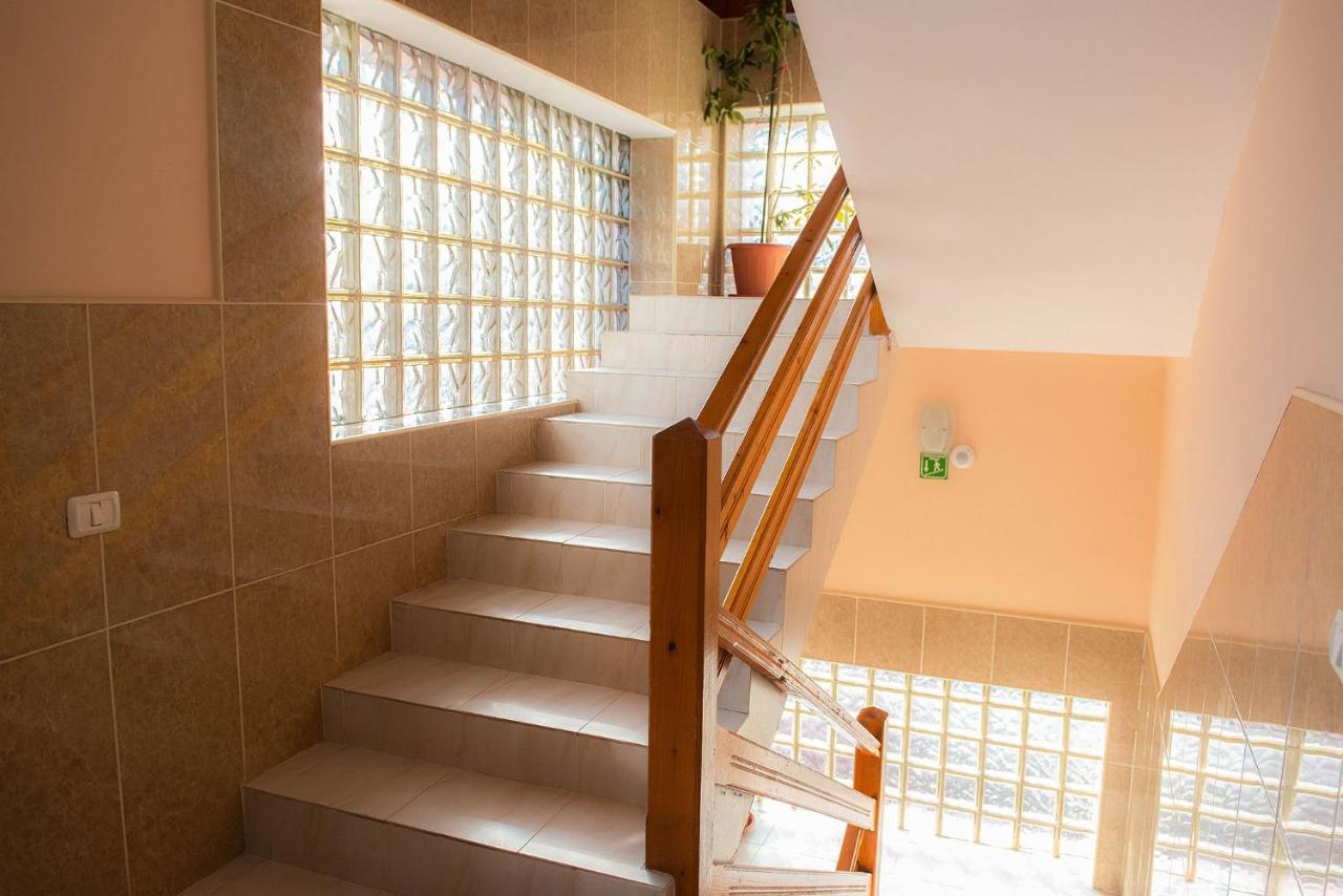 Hotel Casa Maia Buşteni Zewnętrze zdjęcie