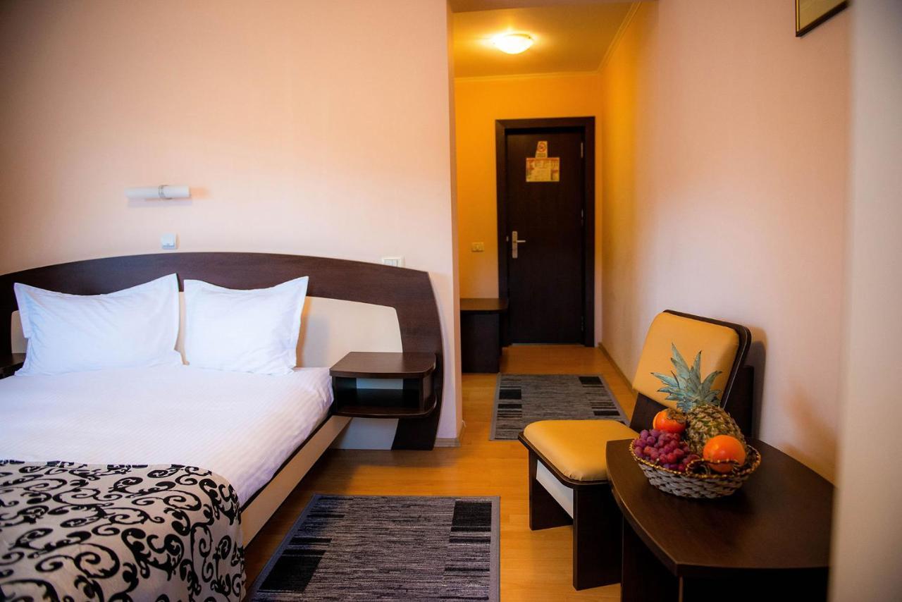 Hotel Casa Maia Buşteni Zewnętrze zdjęcie