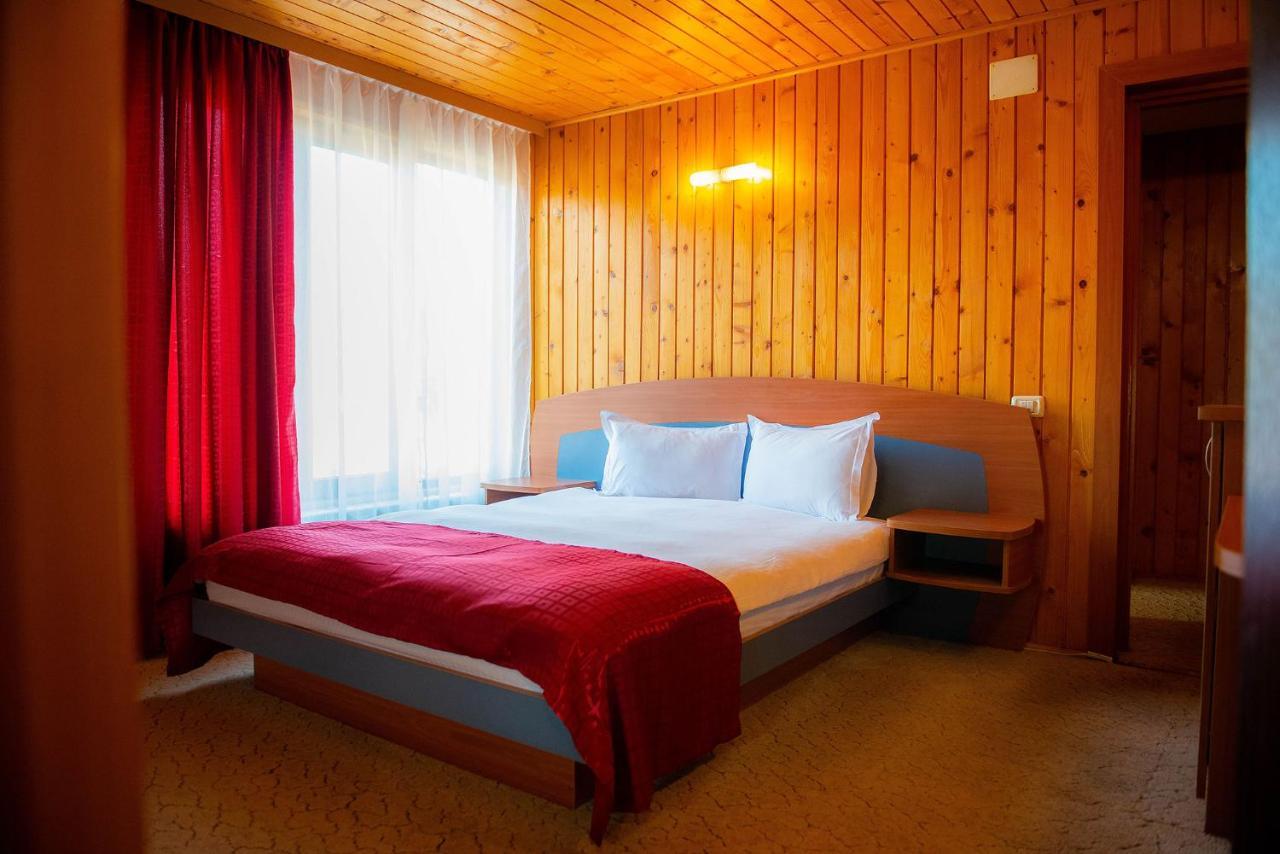 Hotel Casa Maia Buşteni Zewnętrze zdjęcie