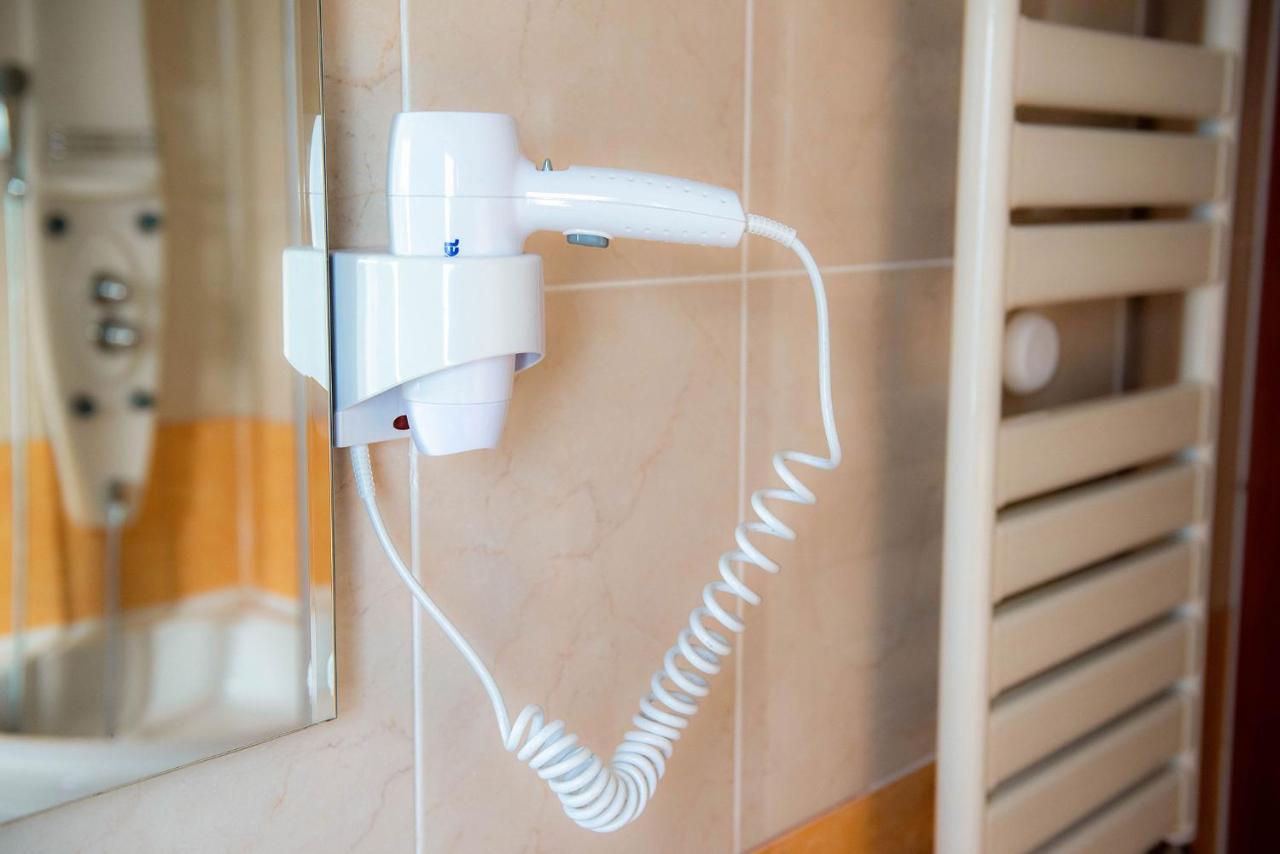 Hotel Casa Maia Buşteni Zewnętrze zdjęcie
